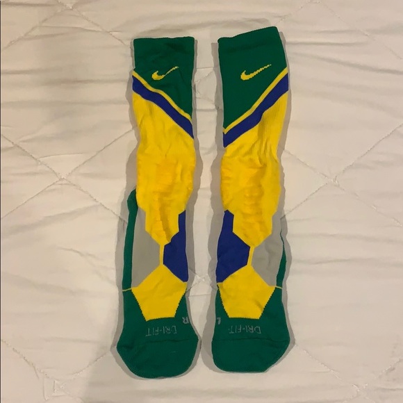 yellow nike basketball socks
